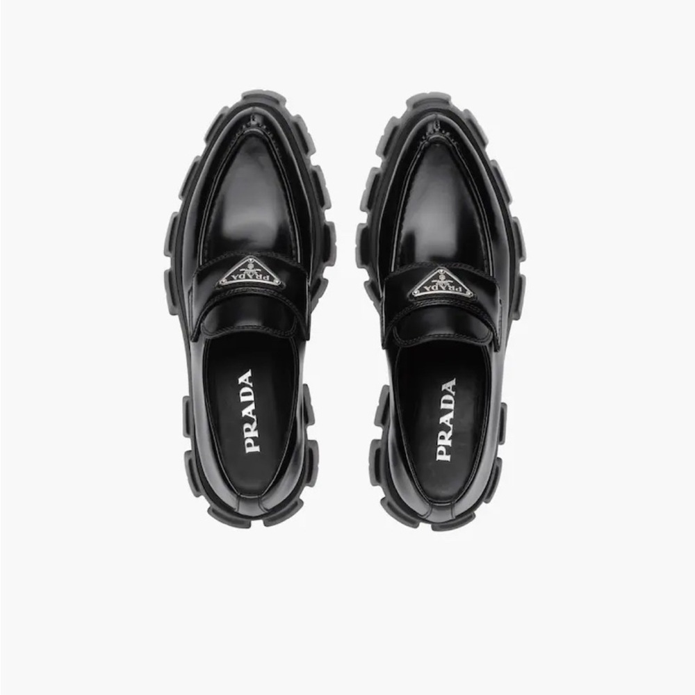 Prada Monolith Pointy Brushed Leather
Loaders 38.5